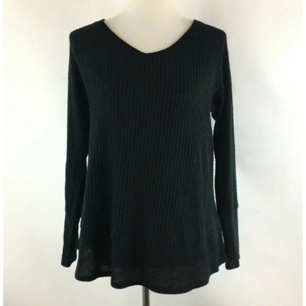 Caslon Black Cozy V-Neck Waffle Knit Tee - Picture 4 of 16